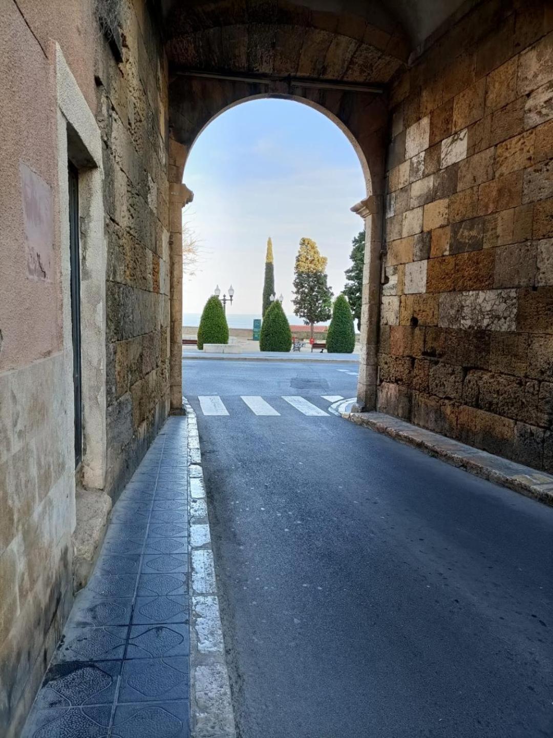 Acogedor Apartamento En El Corazon Medieval De Tarragona Lägenhet Exteriör bild