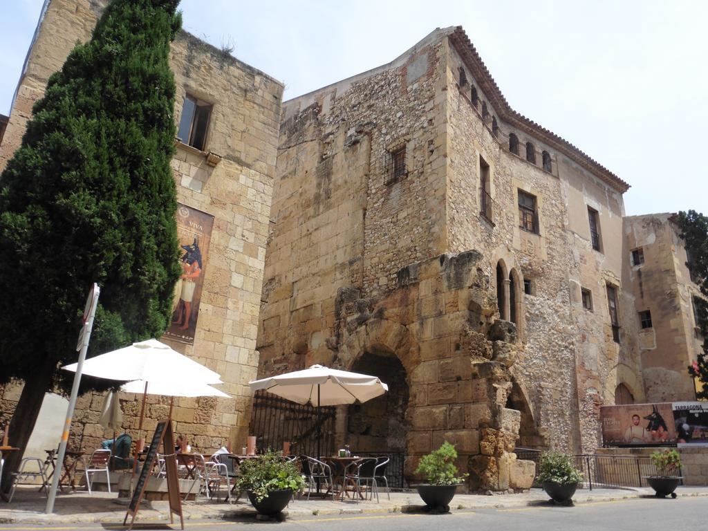 Acogedor Apartamento En El Corazon Medieval De Tarragona Lägenhet Exteriör bild