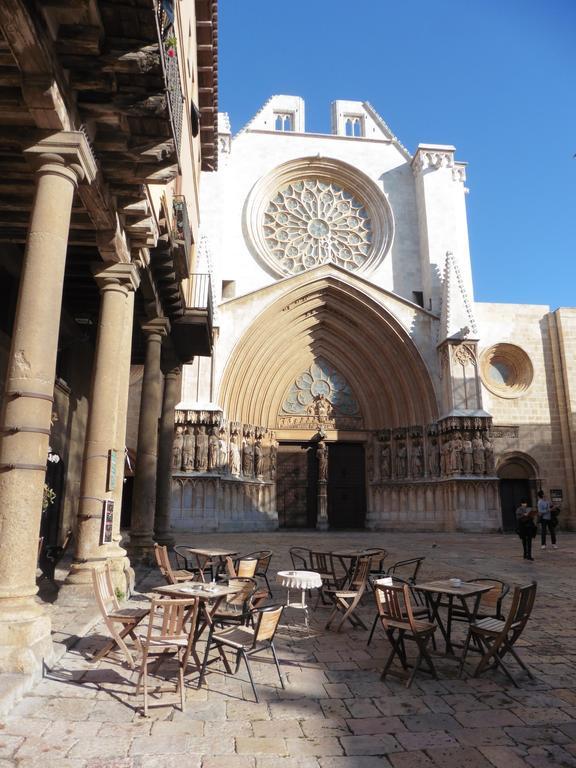 Acogedor Apartamento En El Corazon Medieval De Tarragona Lägenhet Exteriör bild